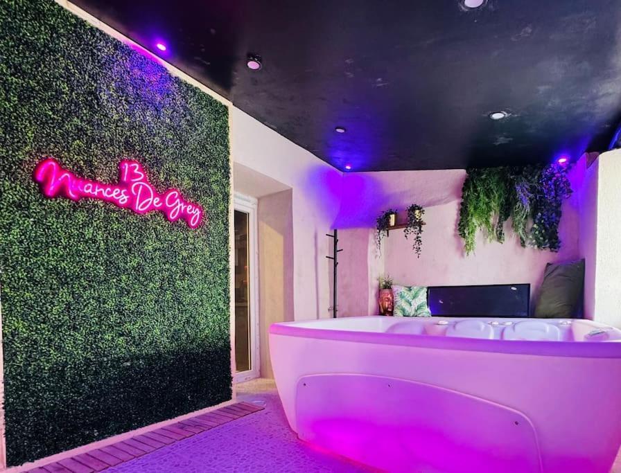 Вилла 13 Nuances De Grey Jacuzzi Марсель Экстерьер фото